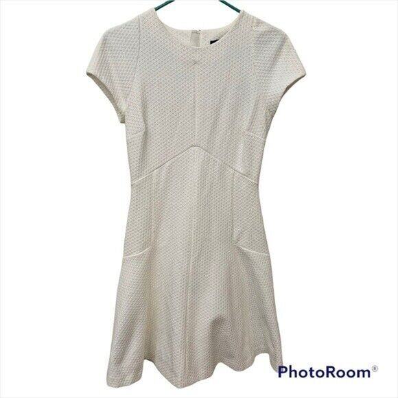 Banana Republic White Quilted Stretchy Dress Modest Exposed Zipper Size 4 - Picture 1 of 8